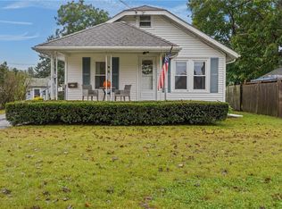 64 Crest Ave, Warwick, RI 02886