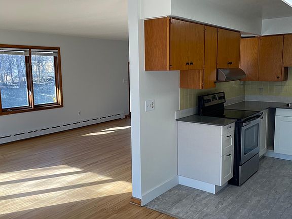 4th image of 612 Desnoyer Ave