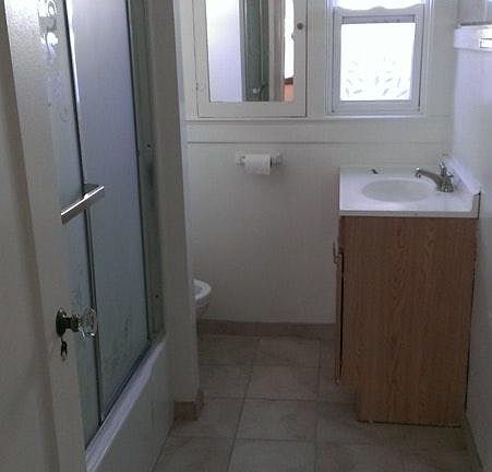 3rd image of 1924 31st St
