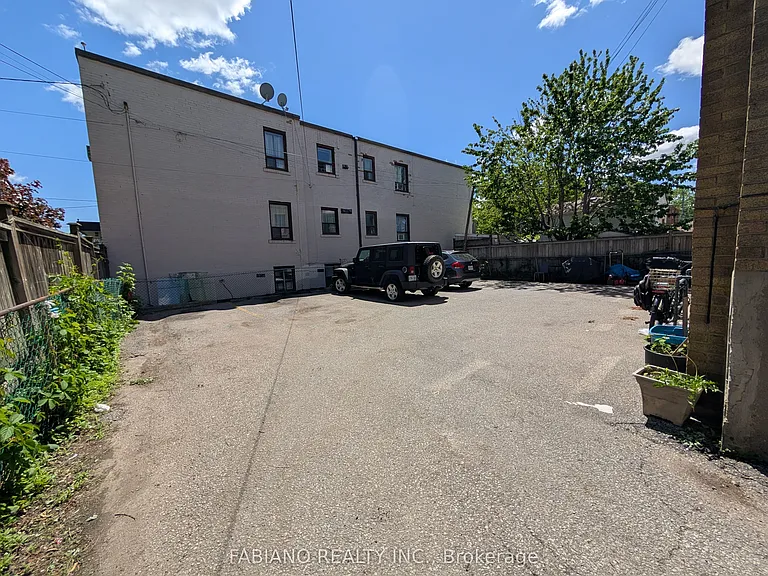 5 Hertford Ave #2 — Photo 21