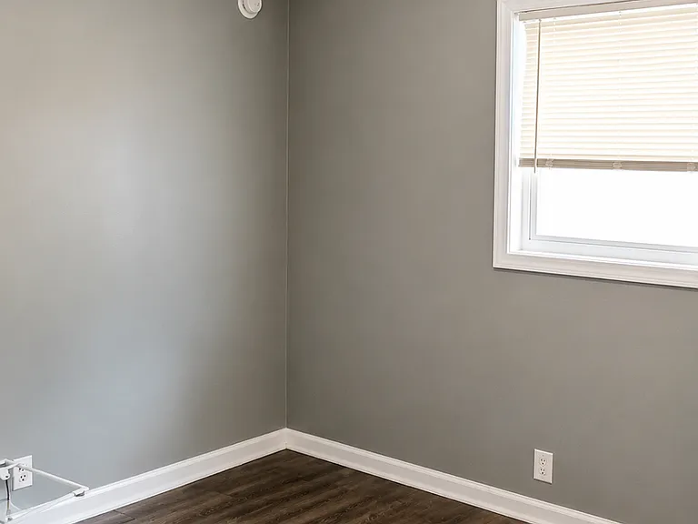 2215 Fairfield Dr — Photo 8