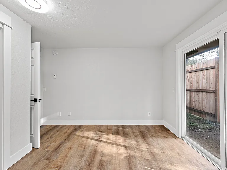 60 W 34th Ave #1 — Photo 7