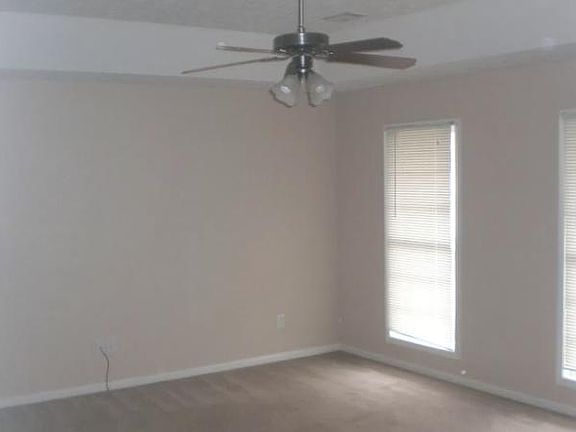 2nd image of 708 Pine Hill Ct
