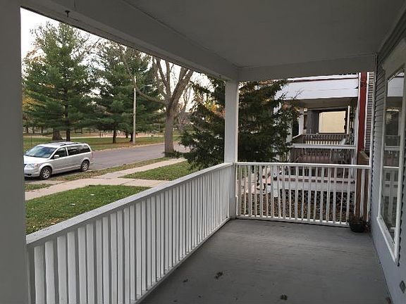 3rd image of 1025 James Ave N