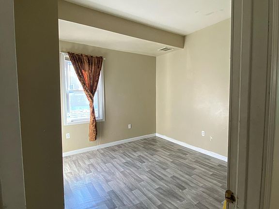 4th image of 24 Monticello St Floor 2