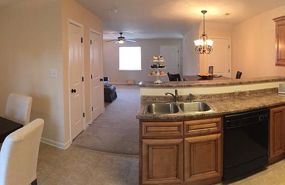 Kitchen/ Dining room