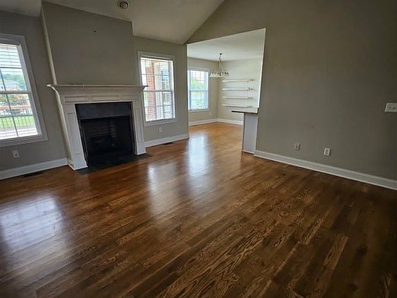 2nd image of 432 Rodeo Ln