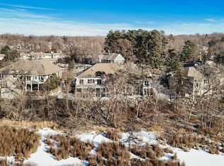 2623 Nature View Ct N, Roseville, MN 55113