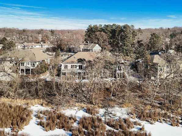 2623 Nature View Ct N, Roseville, MN 55113