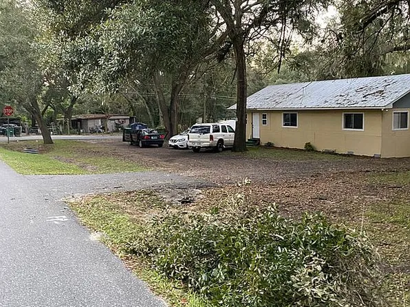 201 Morningside Ave, Lady Lake, FL 32159