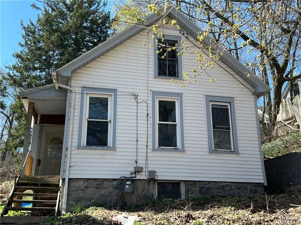 108 Grassman Ave, Syracuse, NY 13208