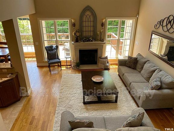 3rd image of 10216 San Remo Pl