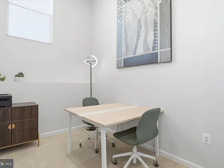 163 Anthem St — Photo 5