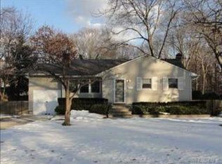 81 Lumur Dr, Sayville, NY 11782