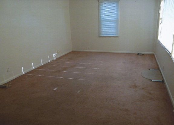 4th image of 307 Plum St