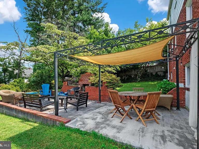 9504 Milstead Dr — Photo 23