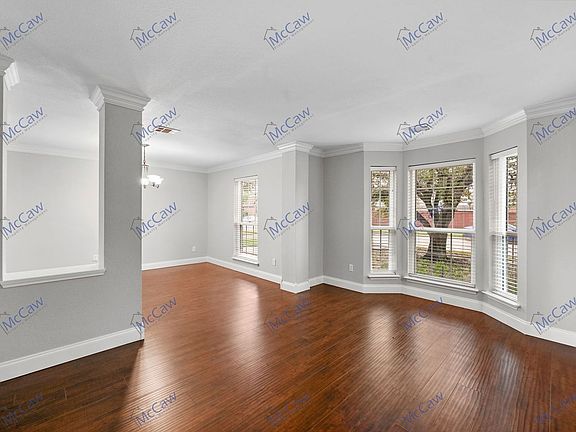 3rd image of 608 Vasey Oak Dr