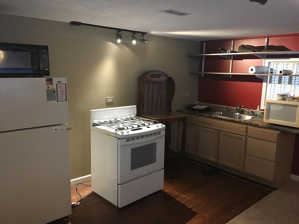 2nd image of 15411 S Joliet Rd #1
