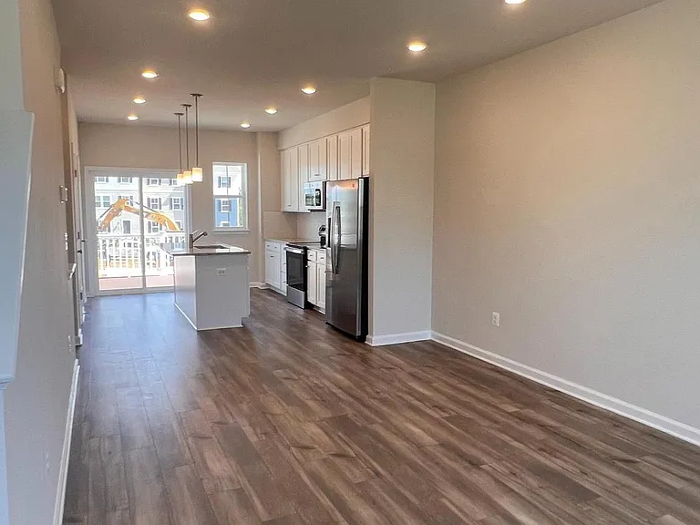 349 Short Branch Dr — Photo 6