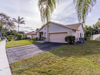 9760 Forest Dr, Miramar, FL, 33025