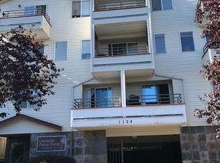 1124 N 92nd St APT 201, Seattle, WA 98103