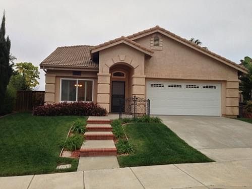 1st image of 952 Honeysuckle Dr