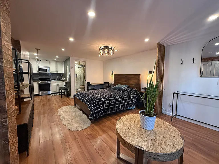 42 Willow Wood Sq — Photo 5