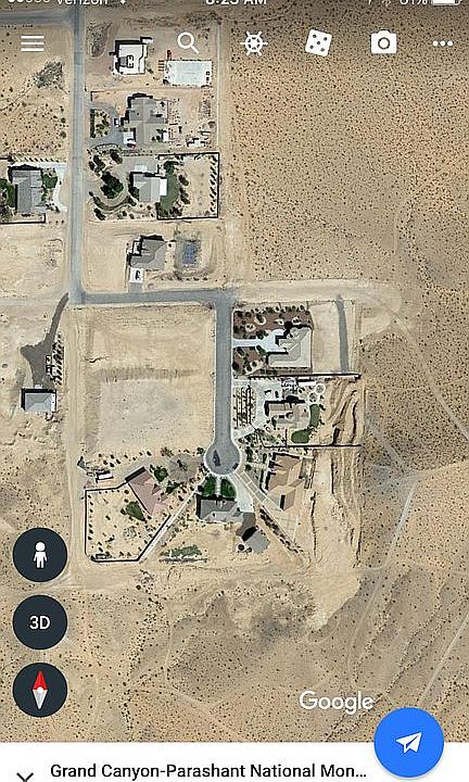 Corner lot in cul de sac