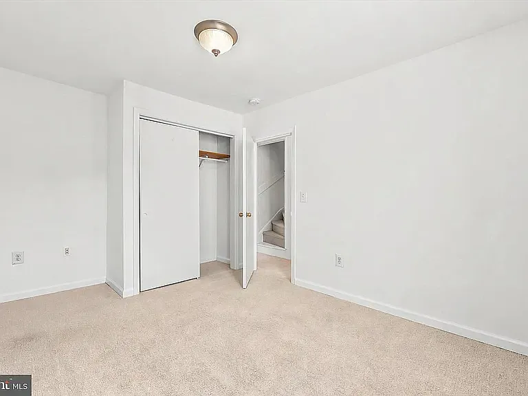 117 E 3rd Ave — Photo 11
