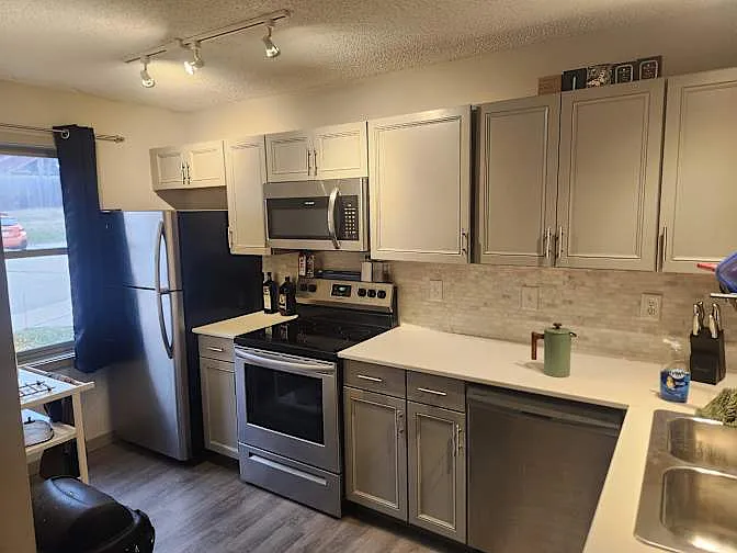 4163 Cj Cir SE — Photo 1