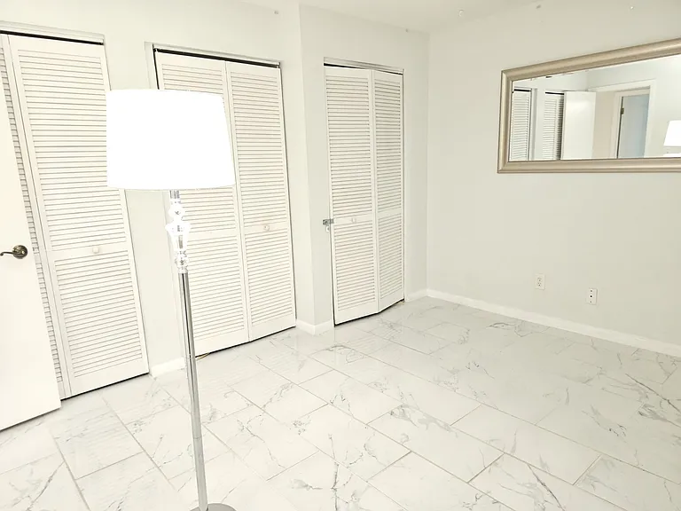 302 Lincoln Ave #10 — Photo 19