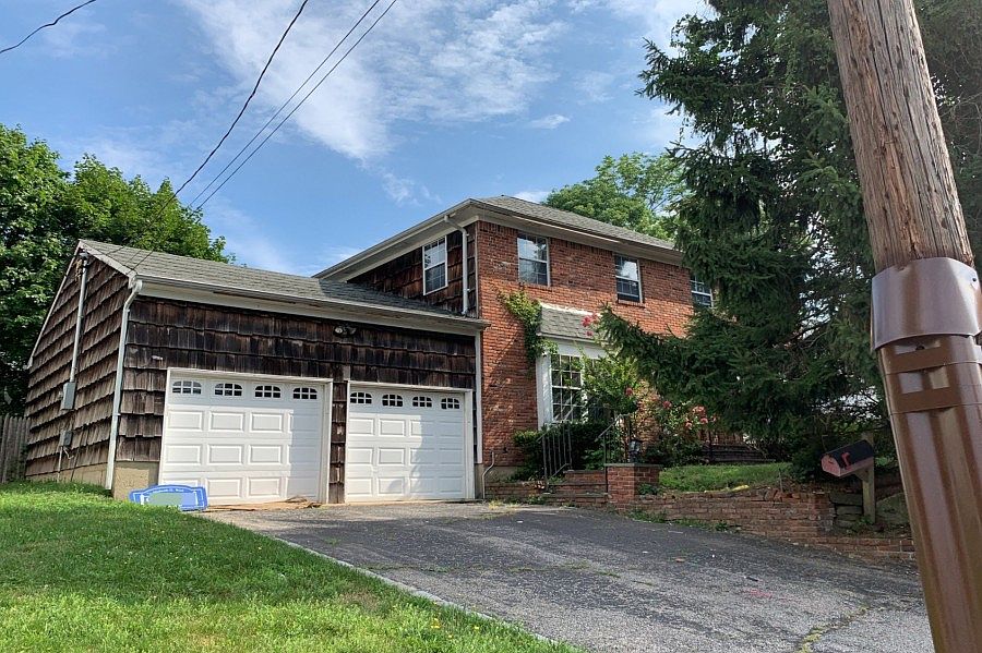 1st image of 3 Johnson Ct