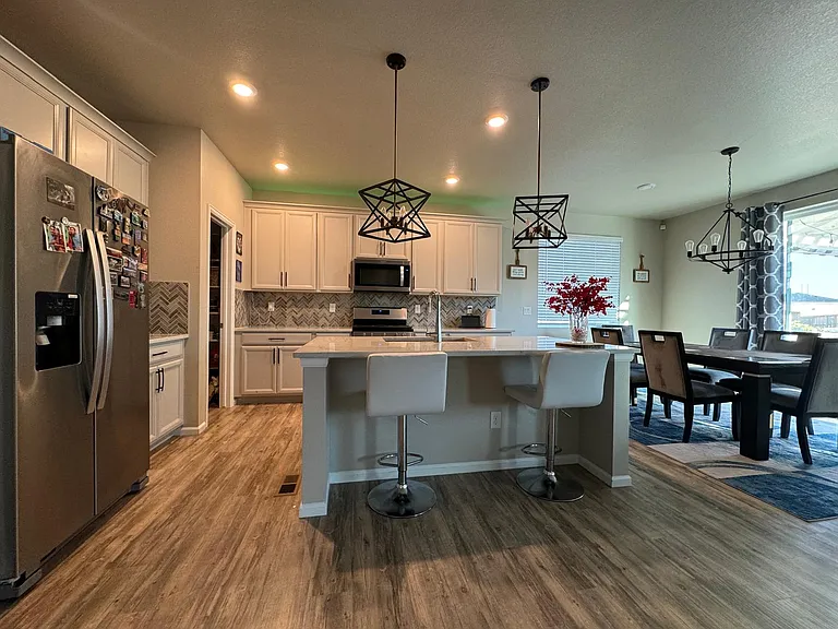 17440 Springfield Dr — Photo 4