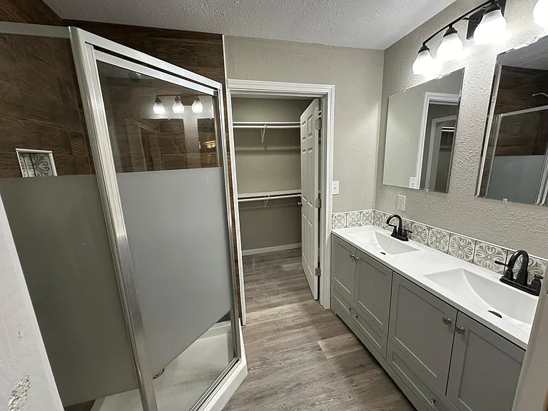 1128 E Aberdeen St — Photo 10