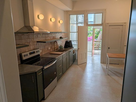 3rd image of 2621 Bryant St #A