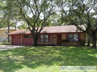 1311 Garden Ln, Bryan, TX 77802