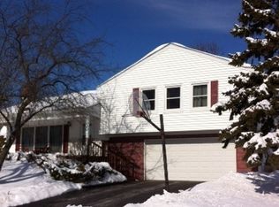 1320 Chalfont Dr, Schaumburg, IL 60194
