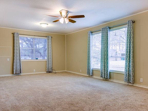 4th image of 3001 Phillips Ln