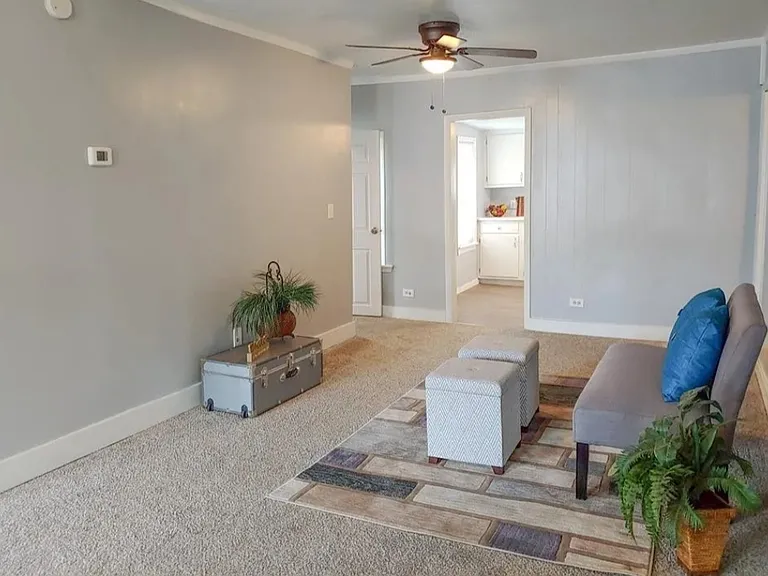 629 E Maple St — Photo 7