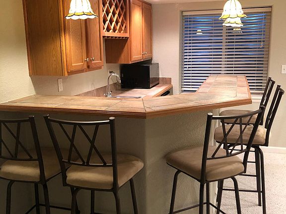 Wet bar
