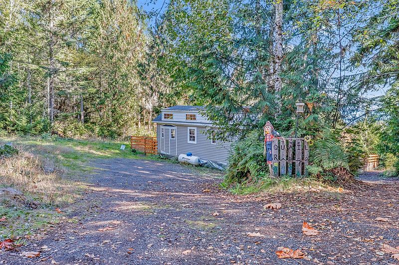 2nd image of 120 N Rustic Ridge Drive