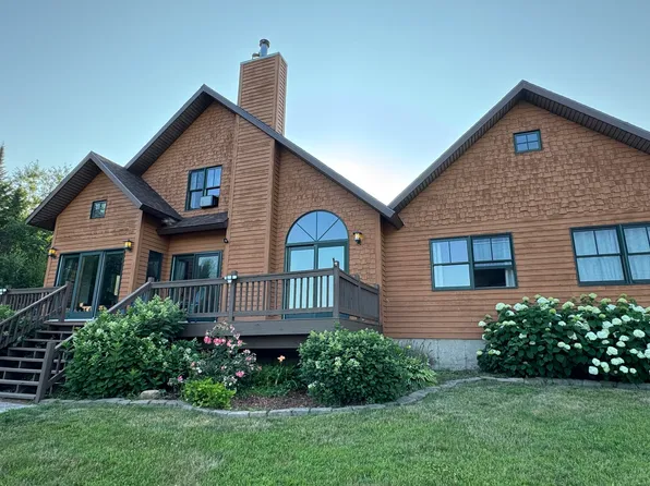 133 Laura Dr, Morrisonville, NY 12962