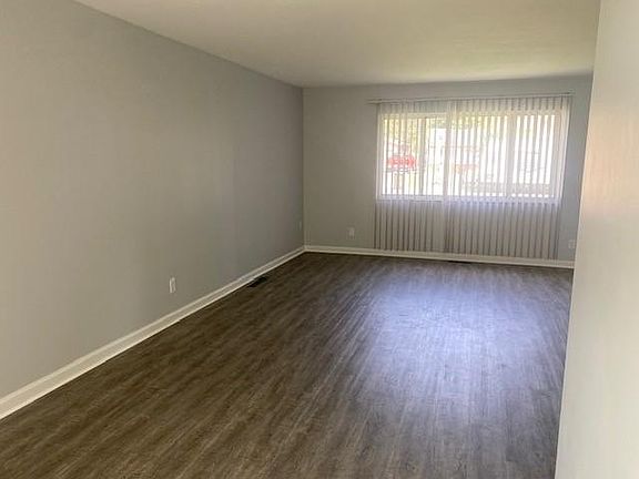 3rd image of 5353 Carolyn Dr