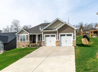 2113 Clough Chase Dr, Cincinnati, OH