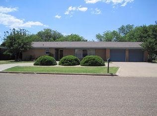 835 S 19th St, Slaton, TX 79364
