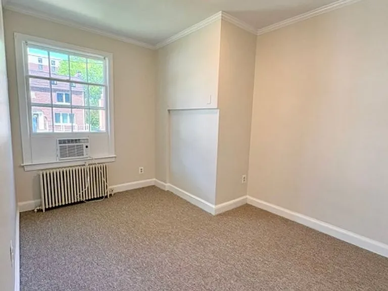 - 4534 Avondale Street — Photo 10