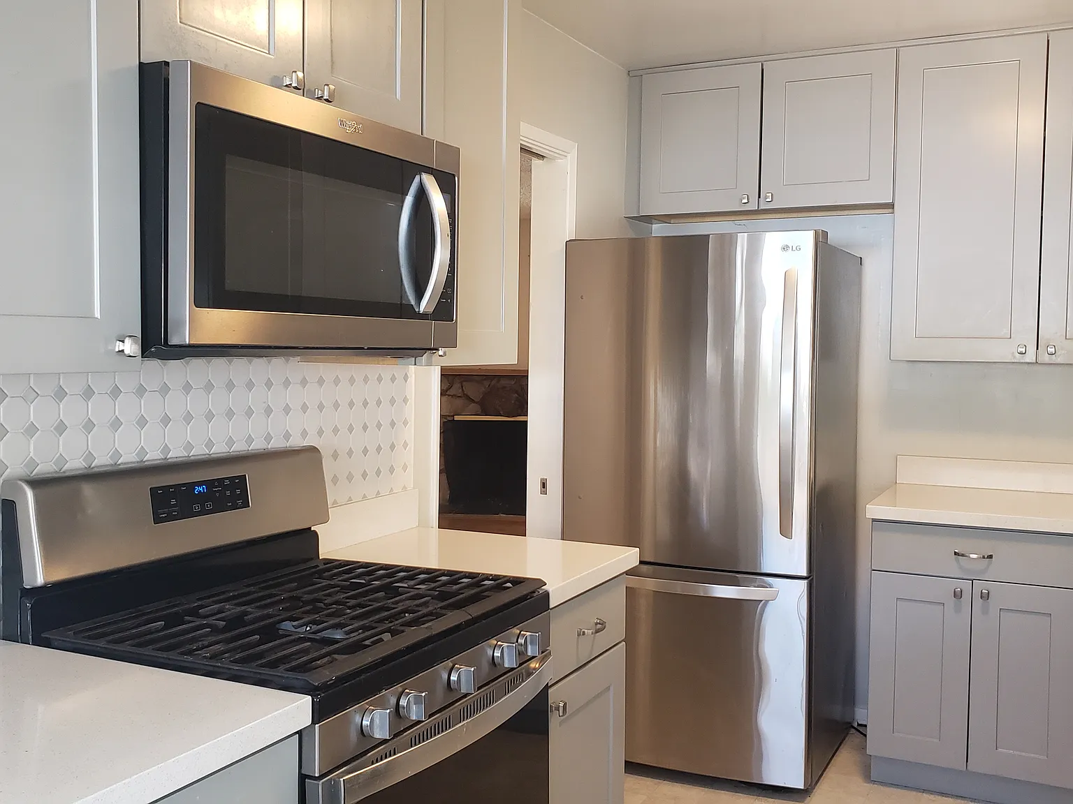 4321 Raymond Ave — Photo 2