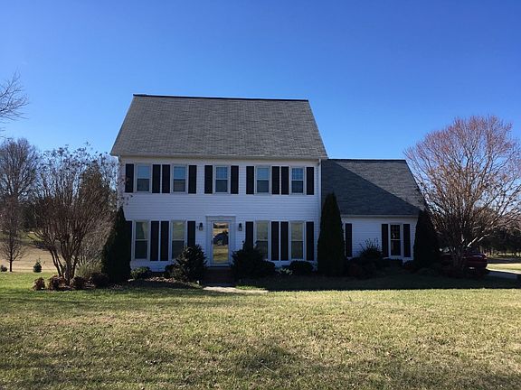 2nd image of 160 E Plantation Cir