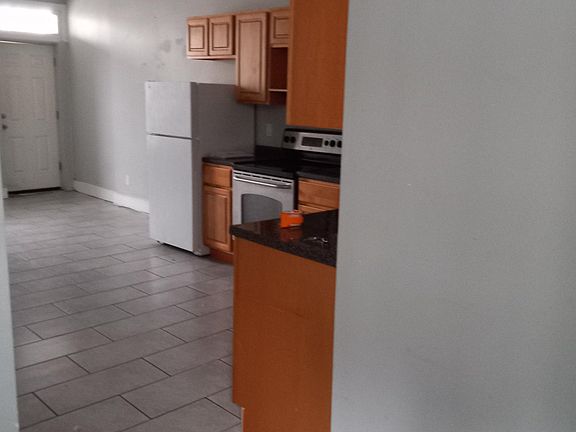 3rd image of 2313 W Tioga St #1