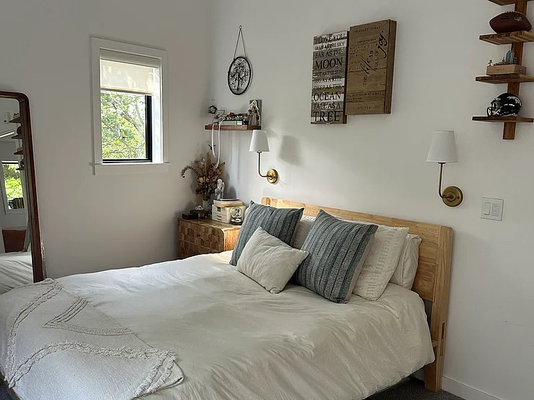 2403 Wilson St — Photo 43